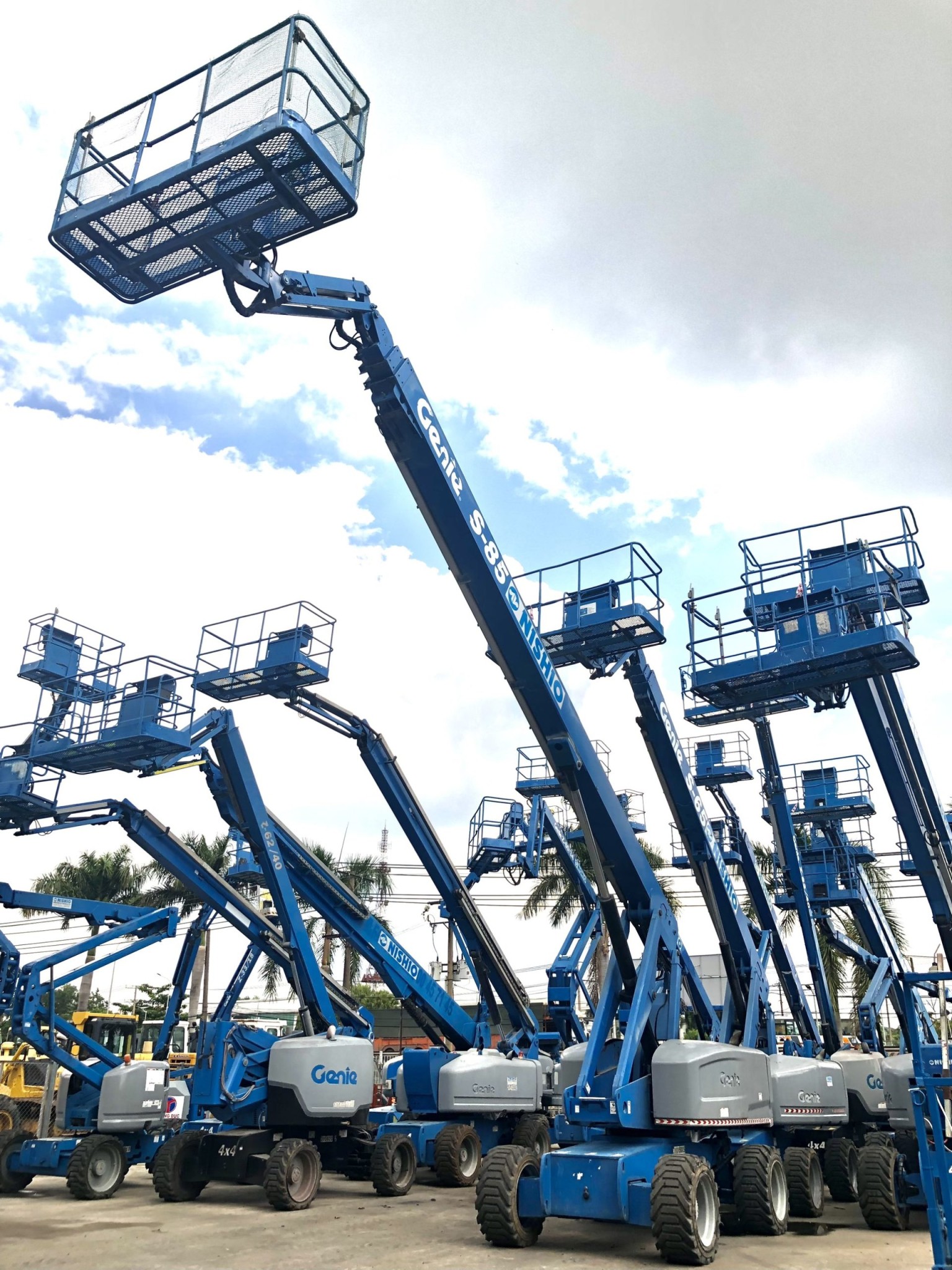 Things you need to know when using a Boom Lift on the slope｜NISHIO RENT