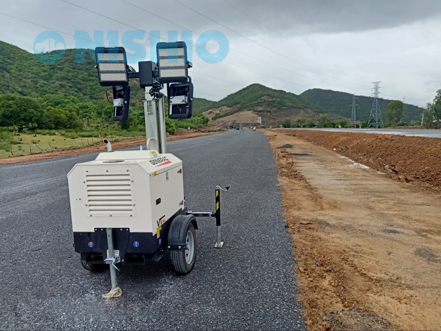 ベトナムの南北高速道路プロジェクトにおける「VTevo照明塔」の活用事例をご紹介｜西尾レントオールベトナム｜NISHIO RENT ALL