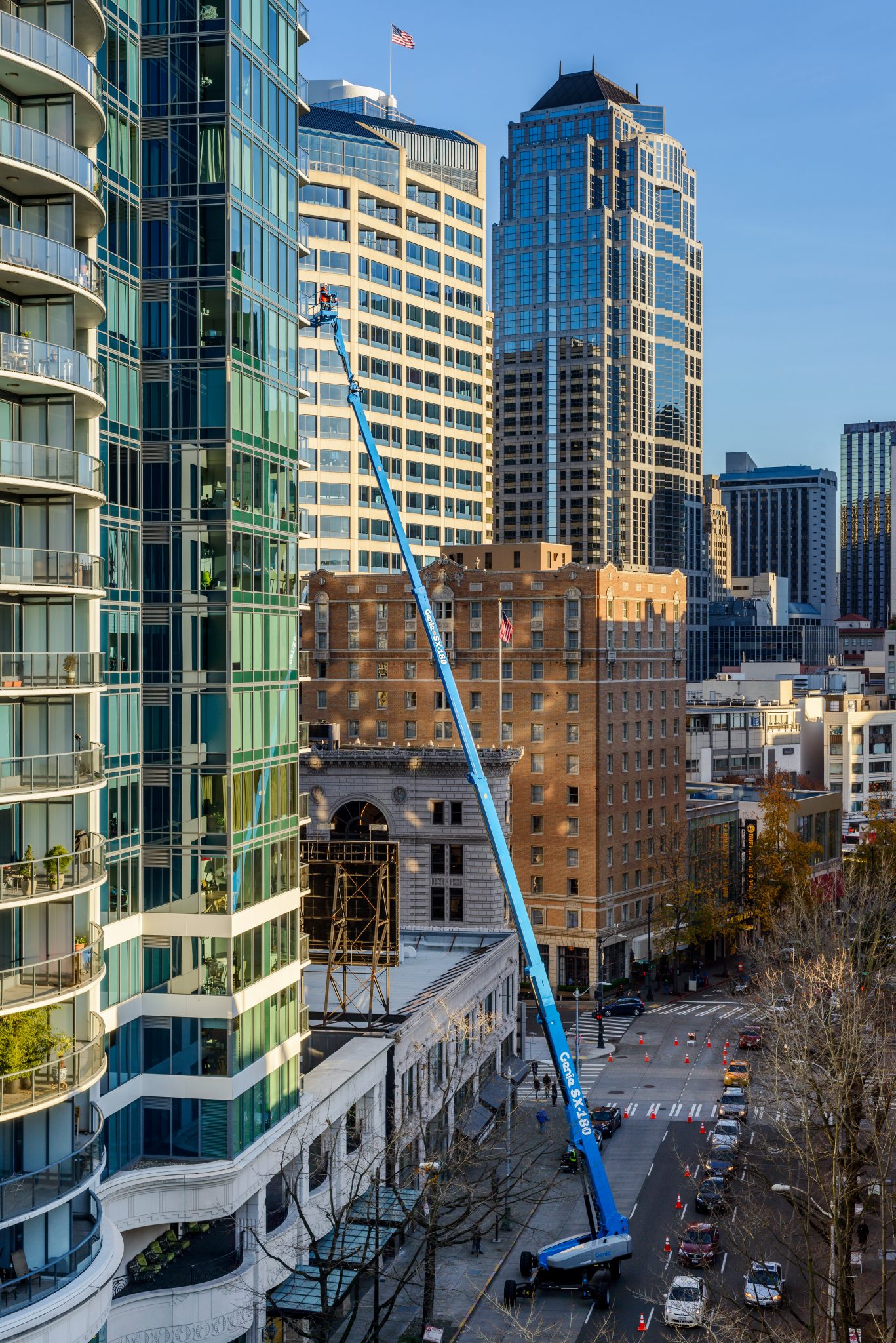 Xe Nâng Người Boom Lift Cần Thẳng 56.86m SX-180