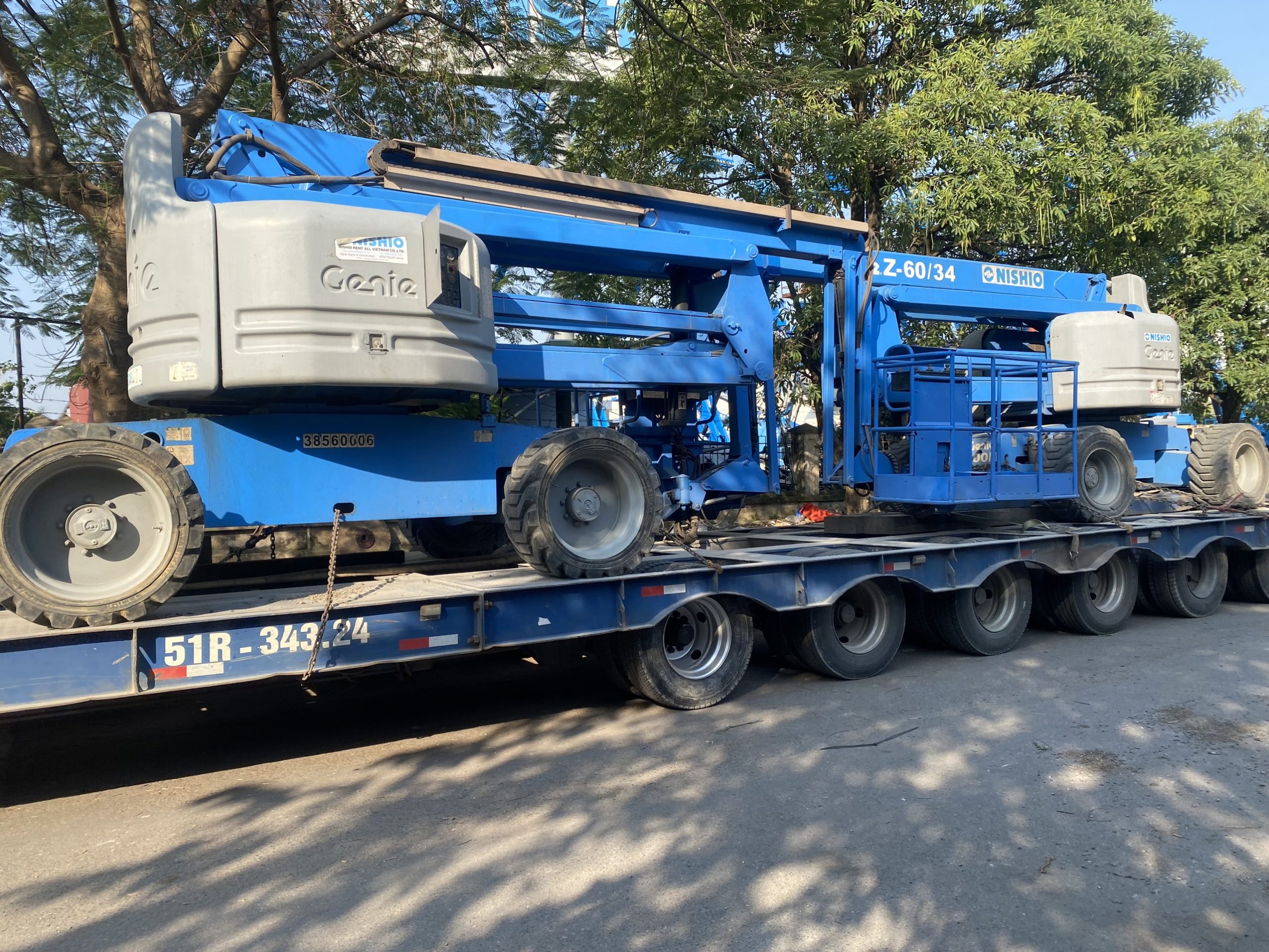 Chuẩn bị giao Xe Nâng Người cho khách hàng