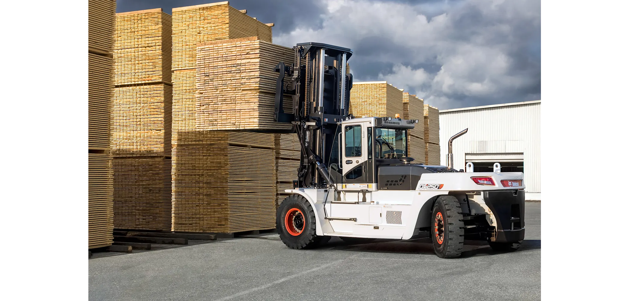 Xe Nâng Hàng Dầu Ngồi Lái 25 tấn