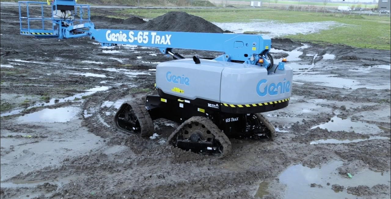 Xe Nâng Người Boom Lift Cần Thẳng 21.86m S-65 TraX