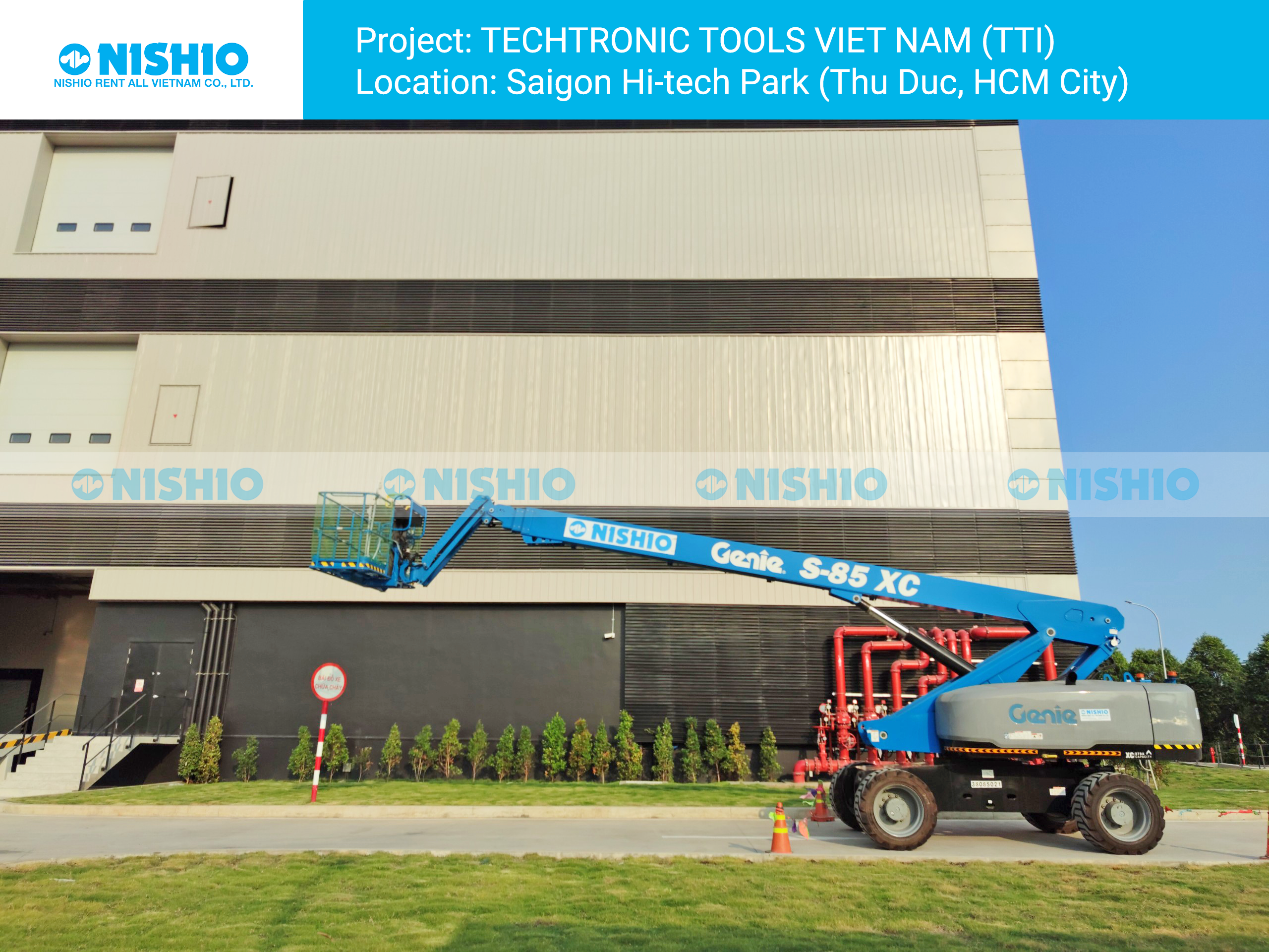 NÍHSIO-rental-boom-lift-28m-at-TTI-project-sai-gon-hi-tech-park-thu-duc-hcm-vietnam