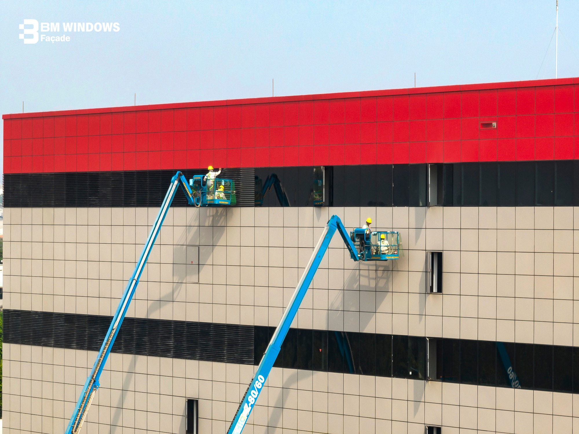 NISHIO-BMWindows-Using-boom-lifts-in-TTI-project-Saigon-Hitech-Park-Thu-Duc-HCM