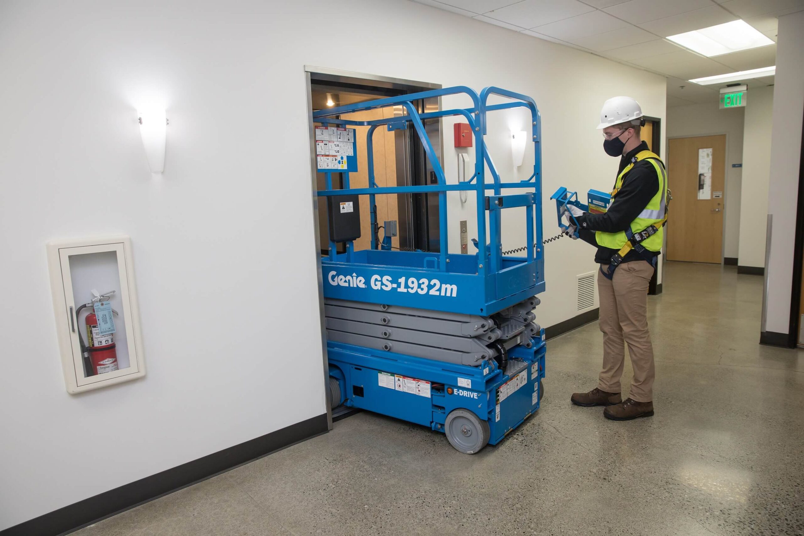 Scissor Lift 7.55m<br>GS-1932m E-Drive
