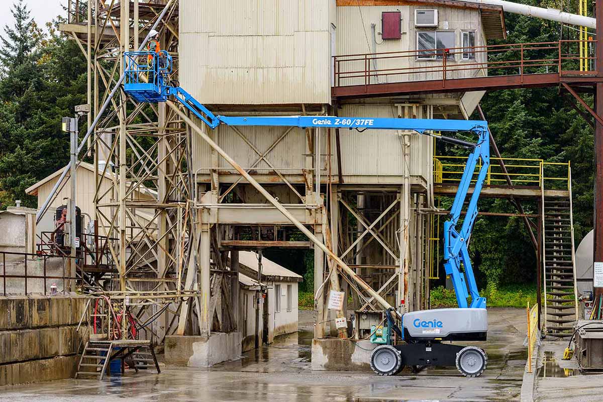 Articulating Boom Lift (Hybrid)