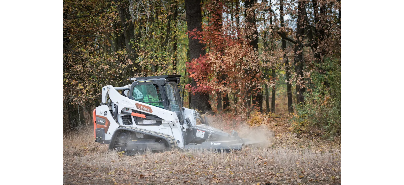 Xe Xúc Lật Bánh Xích T590 (990 kg)