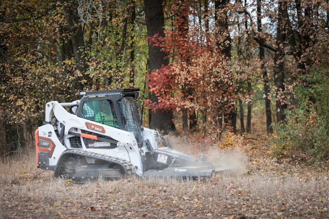 Xe Xúc Lật Bánh Xích T590 (990 kg)