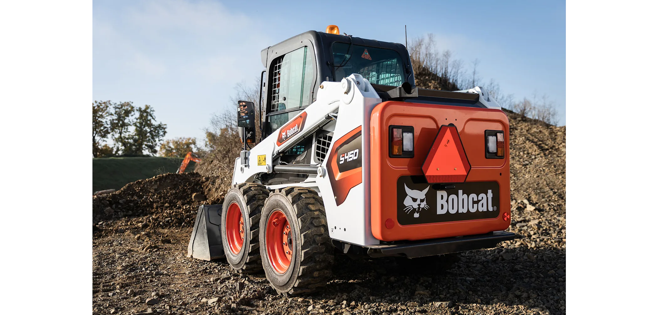 Skid-Steer Loader S450 (608 kg)