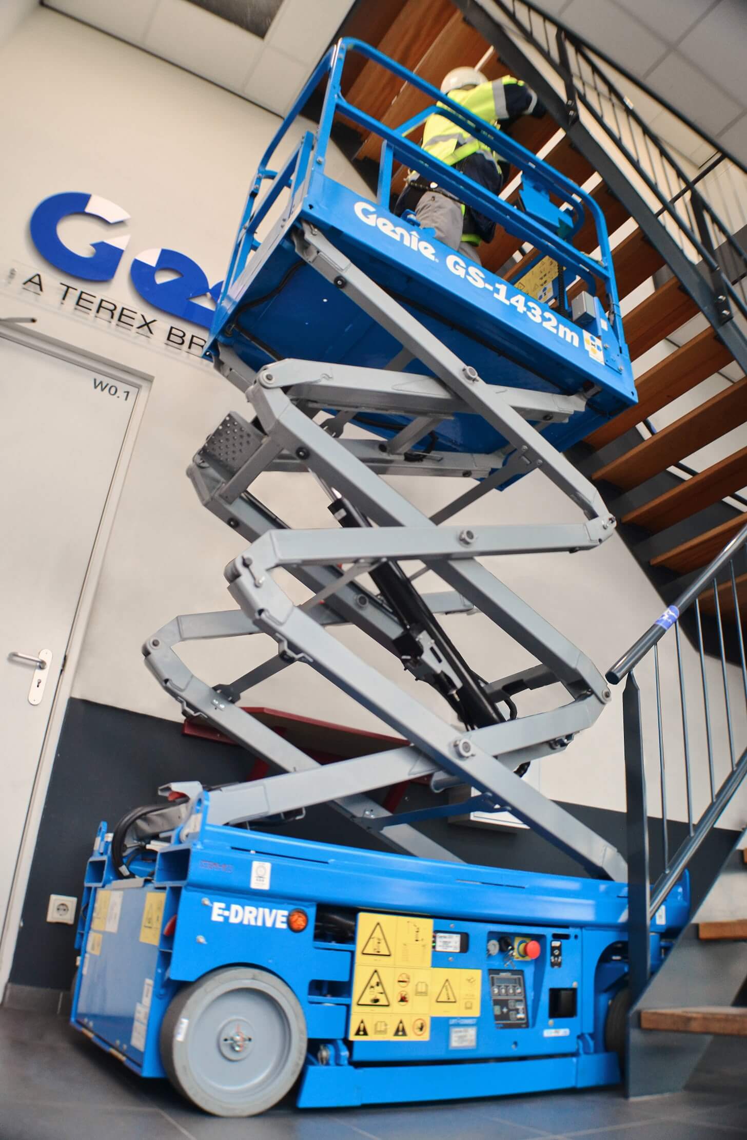 Scissor Lift 6.3m GS-1432m E-Drive