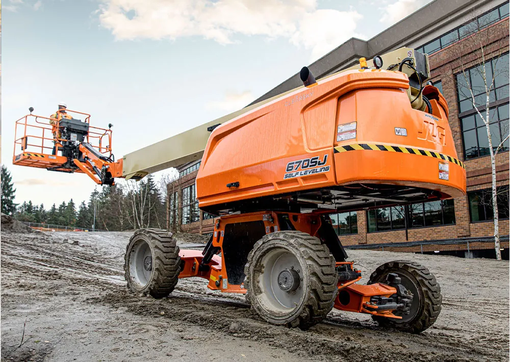 Xe Nâng Người Boom Lift Cần Thẳng Tự Cân Bằng 22.36m 670SJ