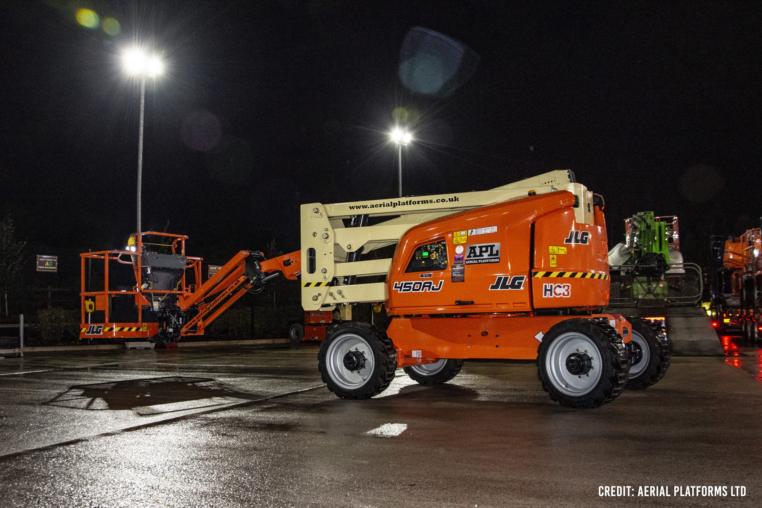 Xe Nâng Người Boom Lift Cần Gập 15.72m 450AJ HC3