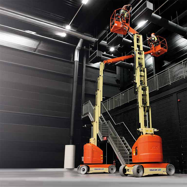 Xe Nâng Người Trục Đứng Cần Xoay 11.83m T12E