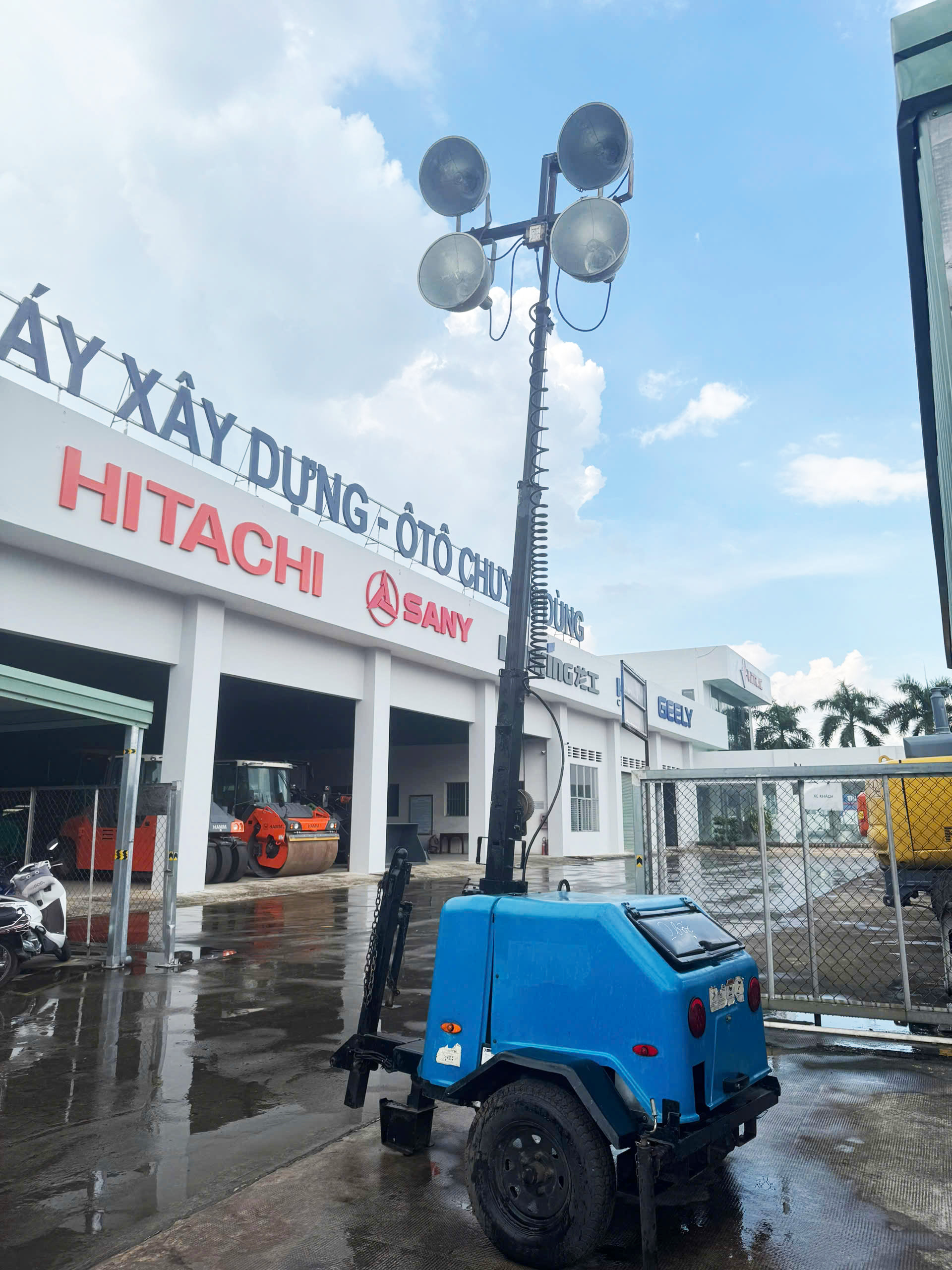 THÁP ĐÈN CHIẾU SÁNG CŨ GENIE RL4