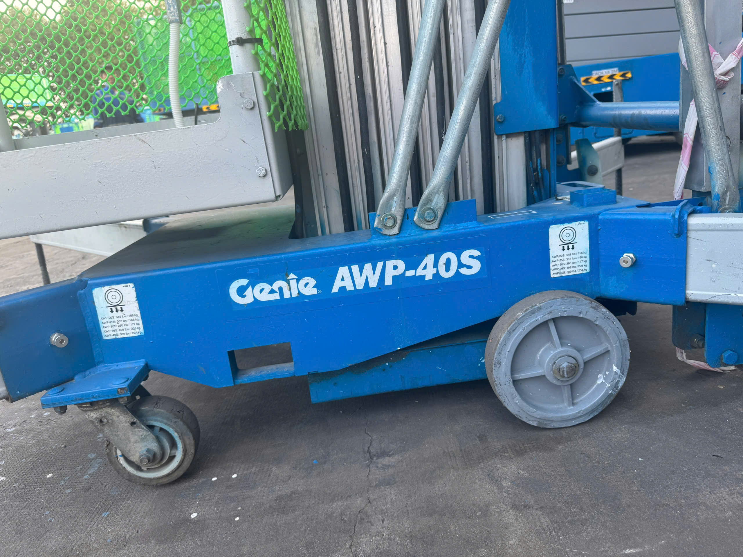 USED AERIAL WORK PLATFORMS 14M GENIE AWP-40S