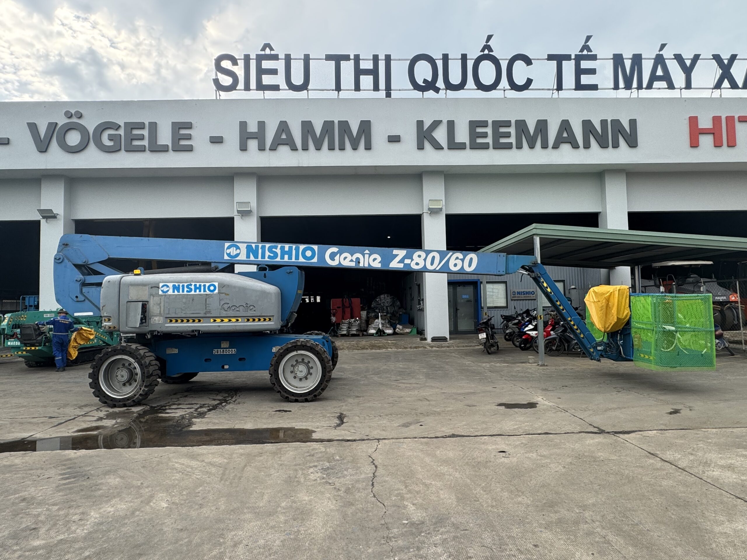 XE NÂNG NGƯỜI CẦN GẬP CŨ GENIE Z80/60