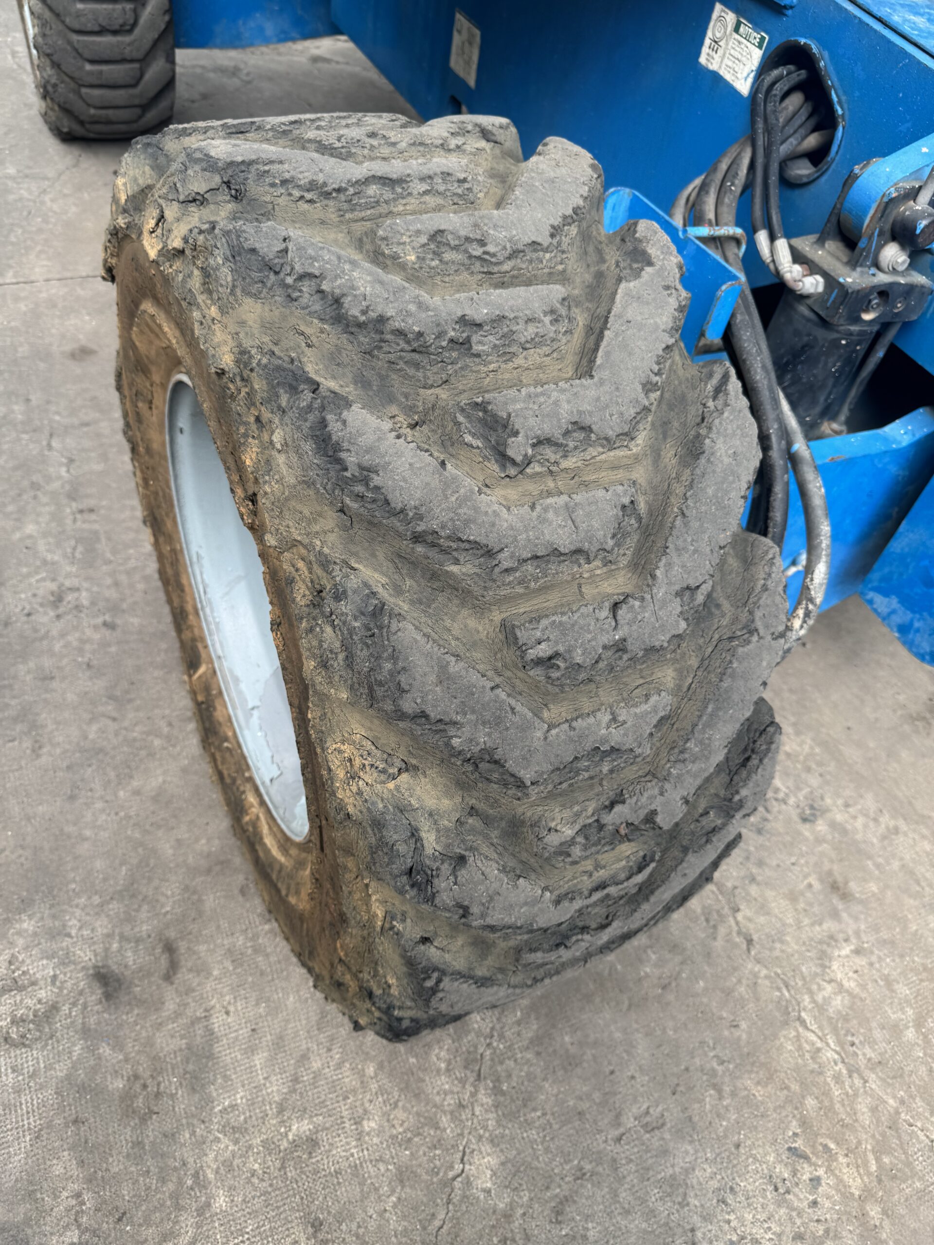 USED ARTICULATED BOOM LIFT GENIE Z60/34