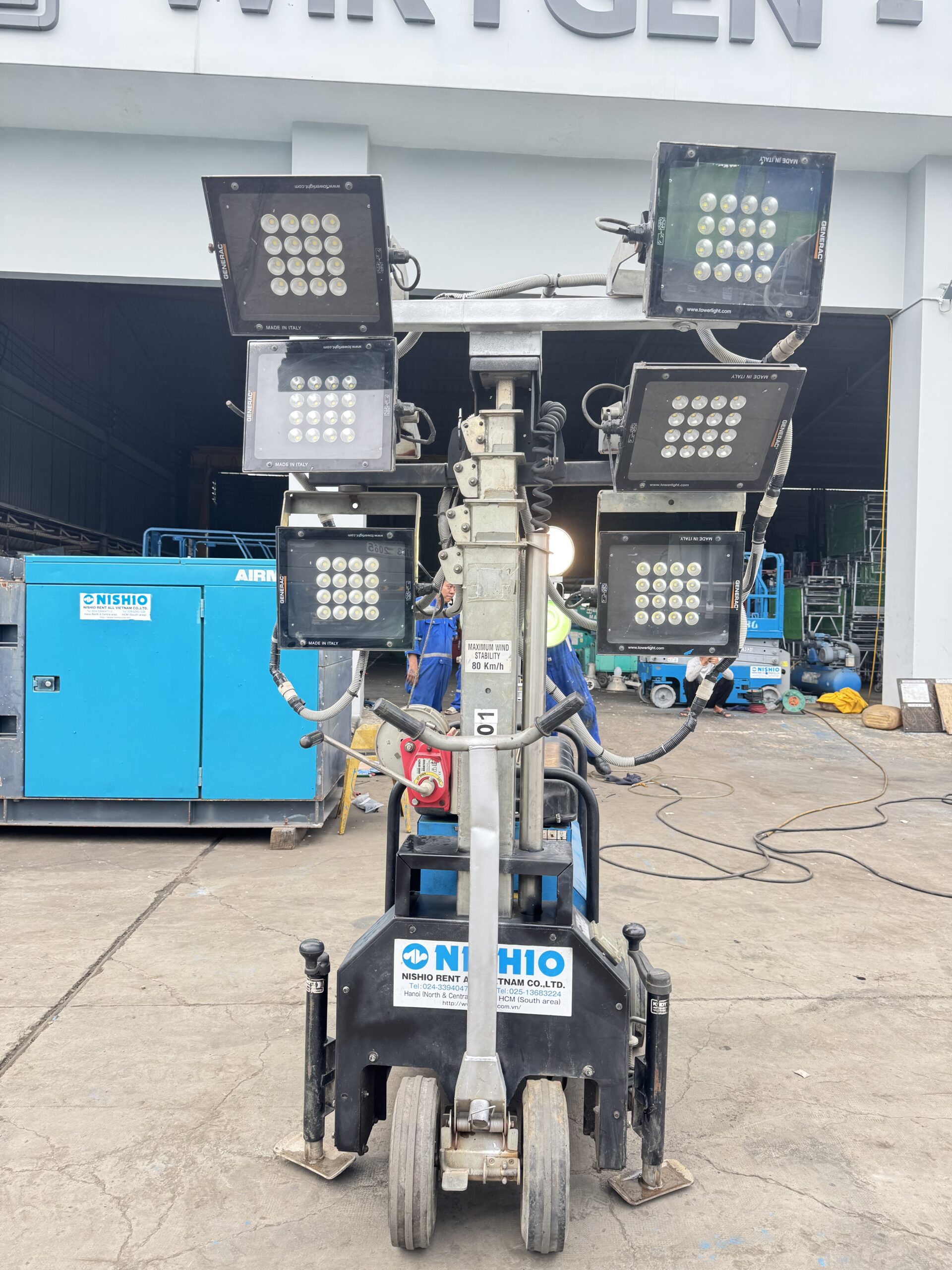 THÁP ĐÈN CHIẾU SÁNG LED CŨ GENERAC MT-2