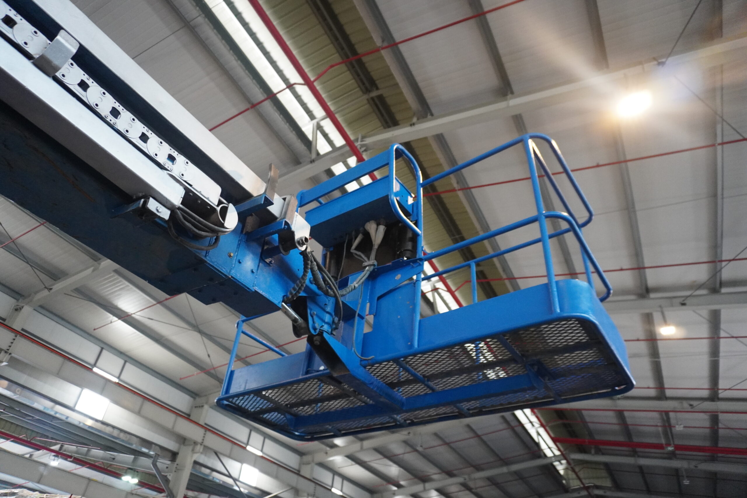 XE NÂNG NGƯỜI CẦN THẲNG CŨ 26M GENIE S80