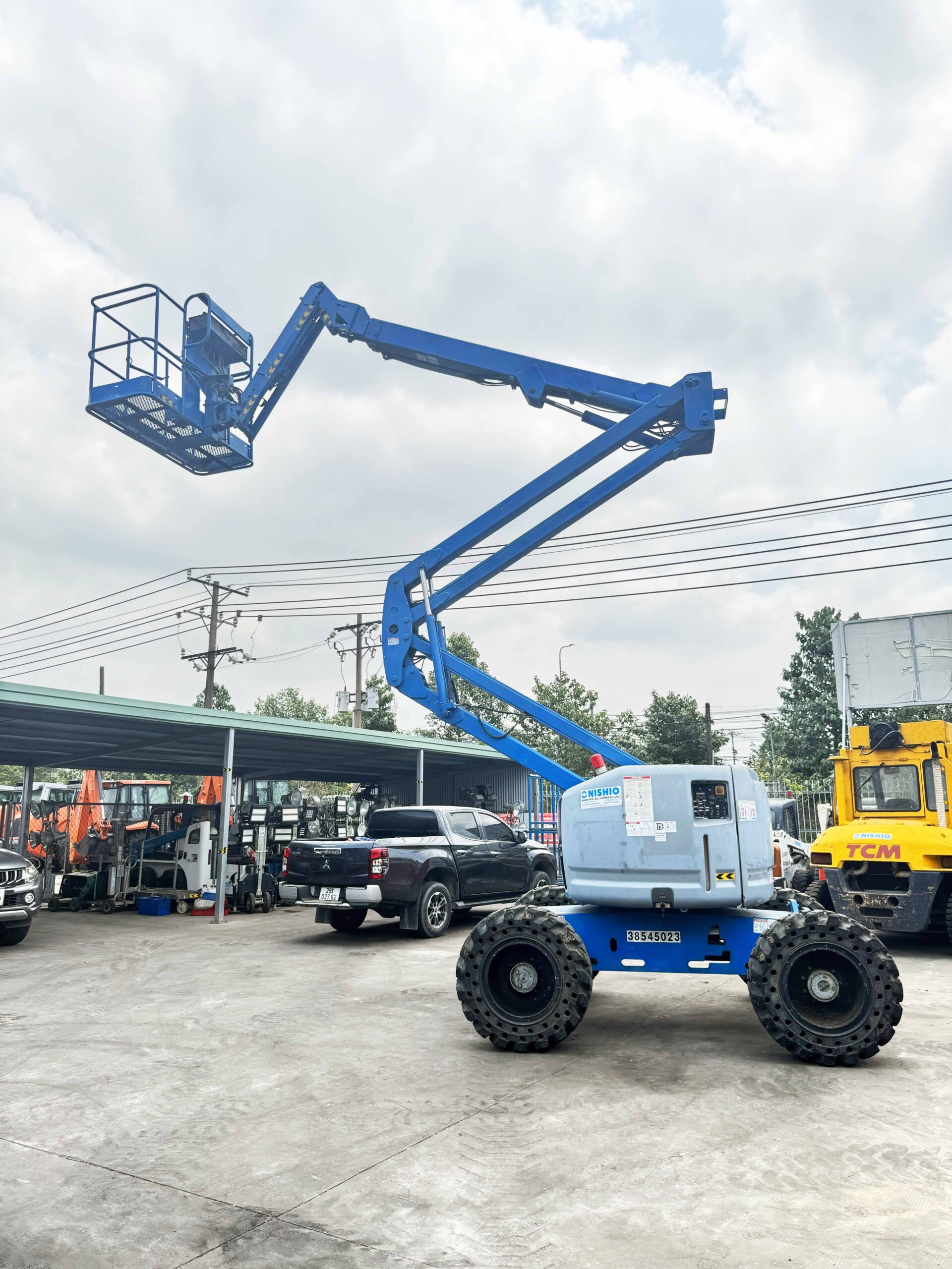 CẦN NÂNG NGƯỜI CẦN GẬP CŨ 16M GENIE Z45/25